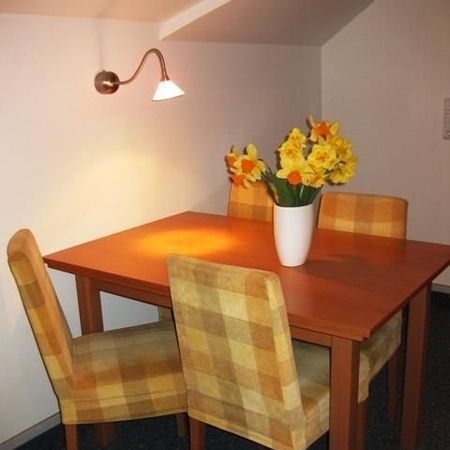 Hotelzimmer - Tisch